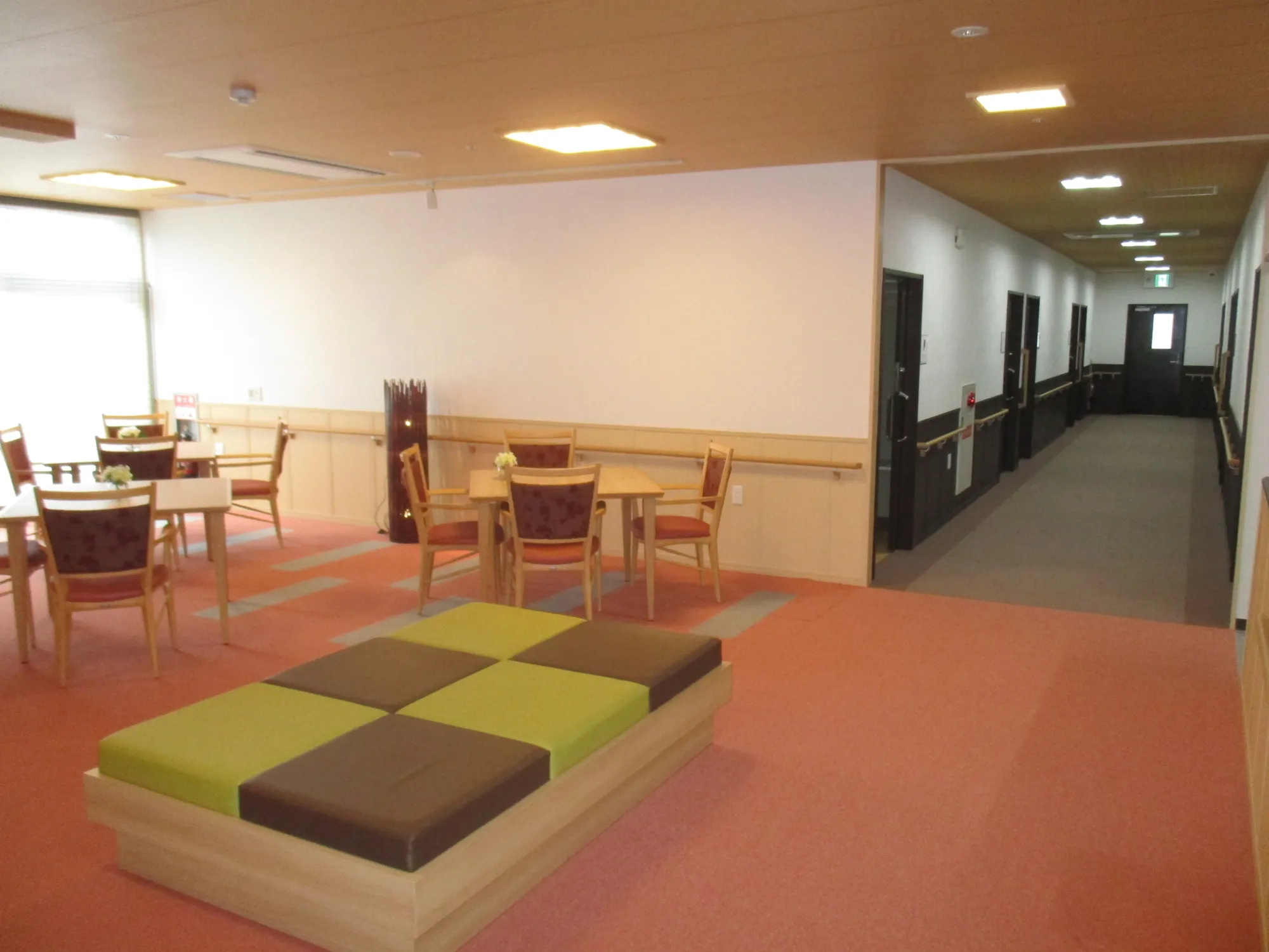 介護付有料老人ホーム　ベルライフ葛城の紹介写真 2