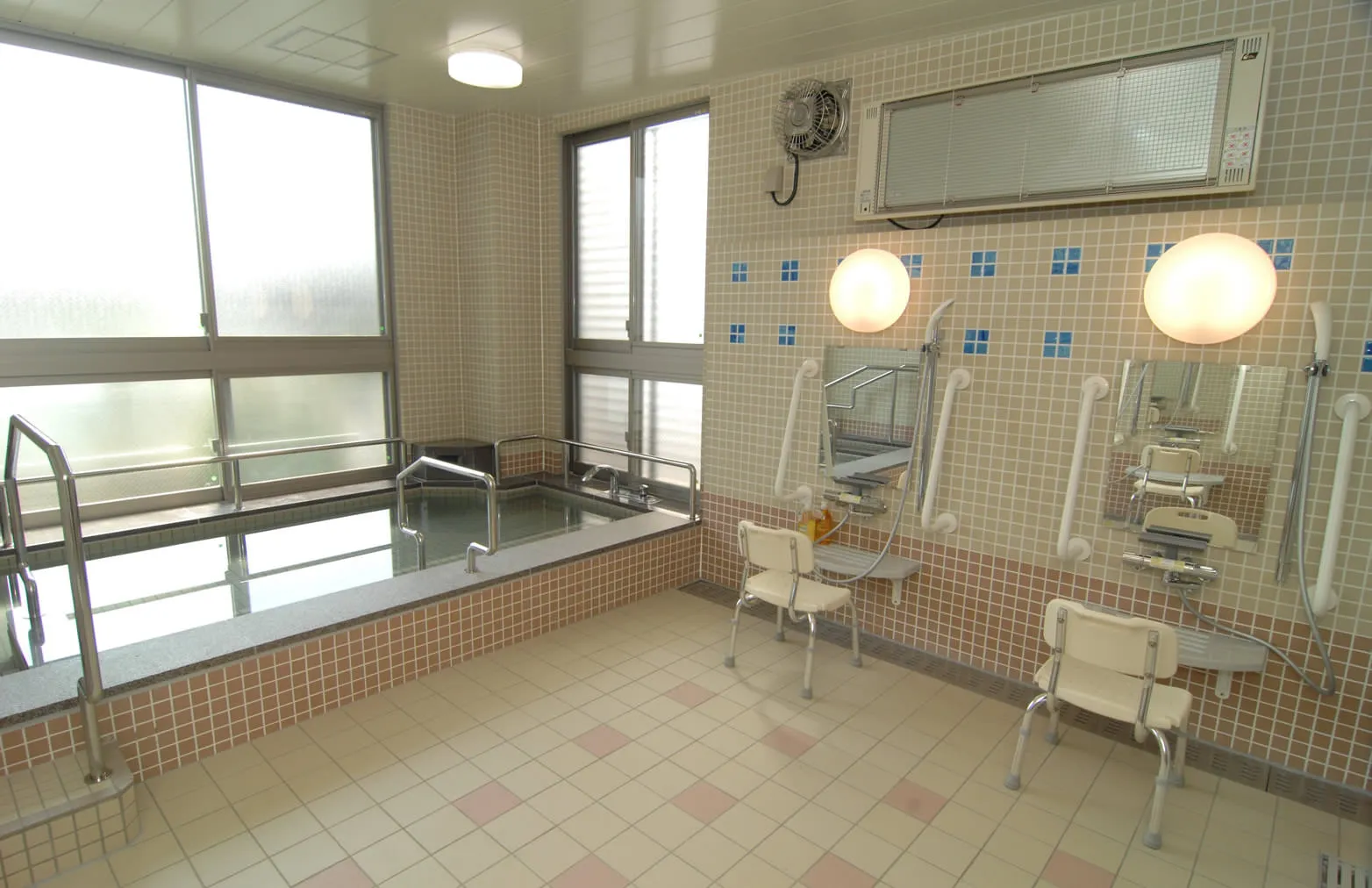 あずみ苑 グランデ鶴巻の紹介写真 3