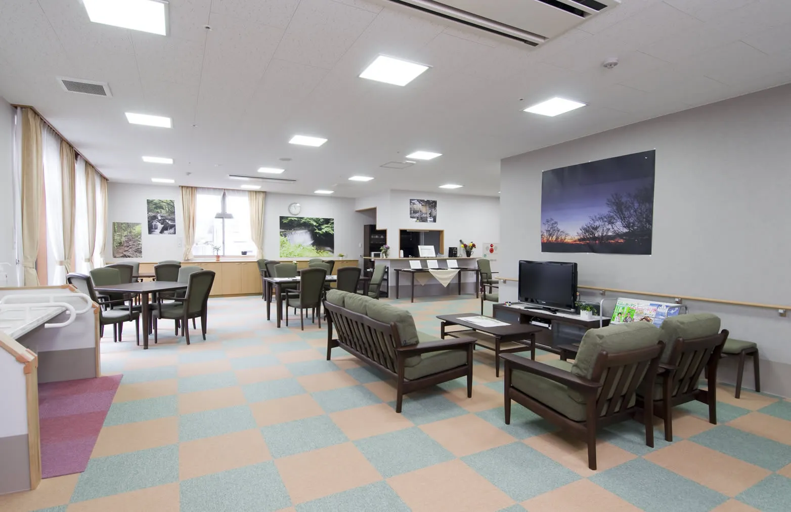 あずみ苑 ラ・テラス庄和の紹介写真 2