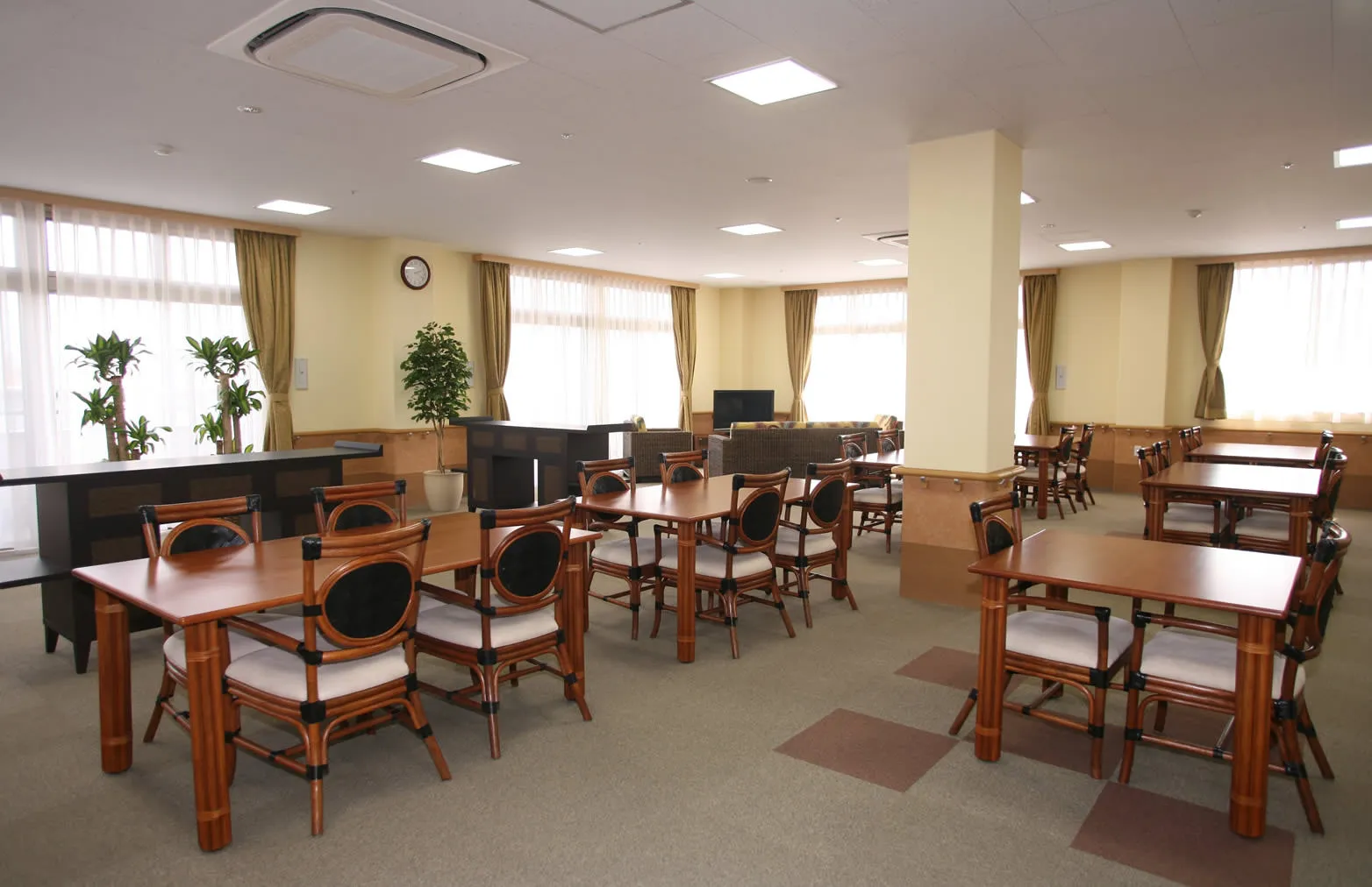 あずみ苑 グランデ三咲の紹介写真 2