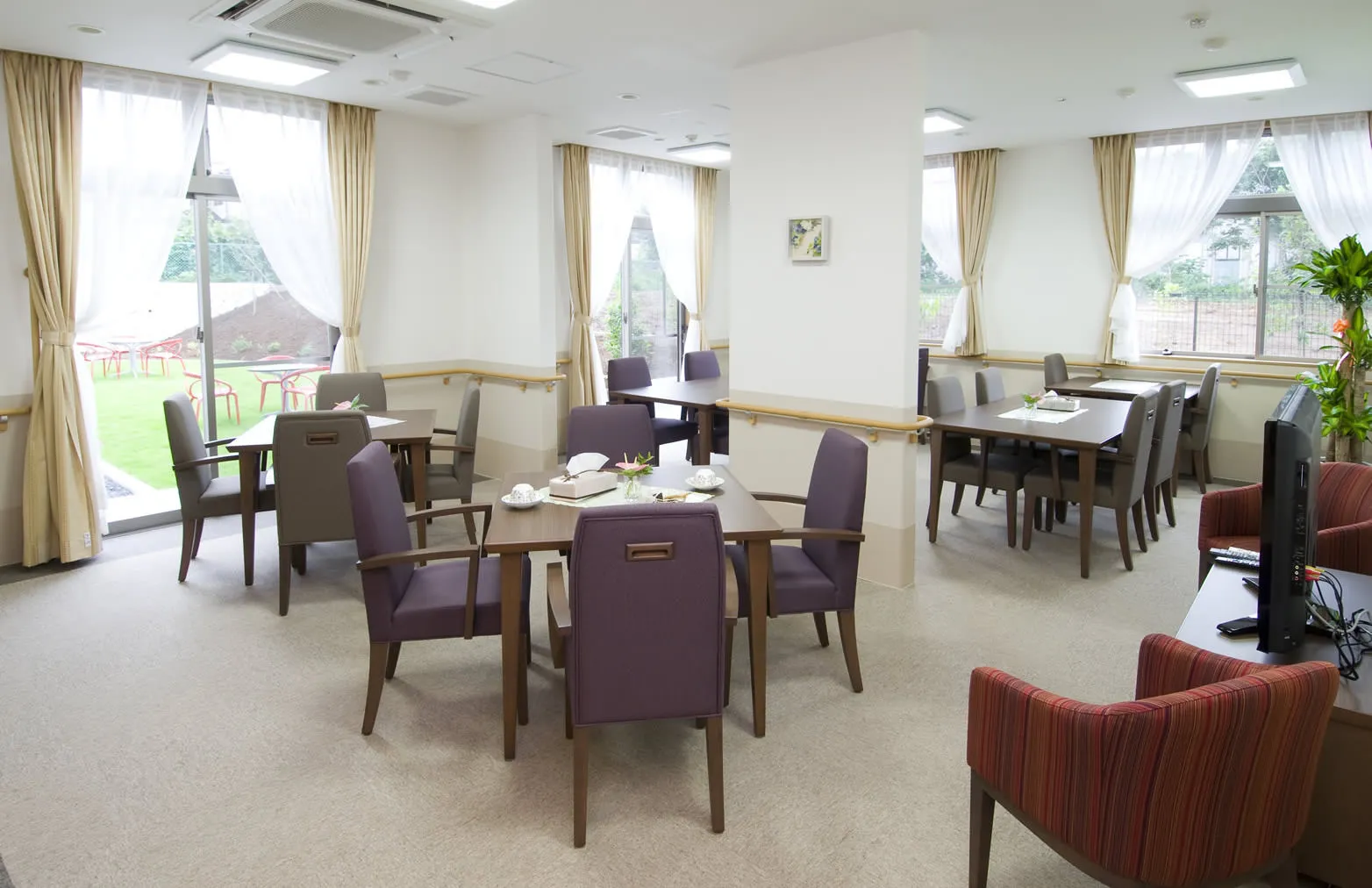 あずみ苑 ラ・テラス逆井の紹介写真 2