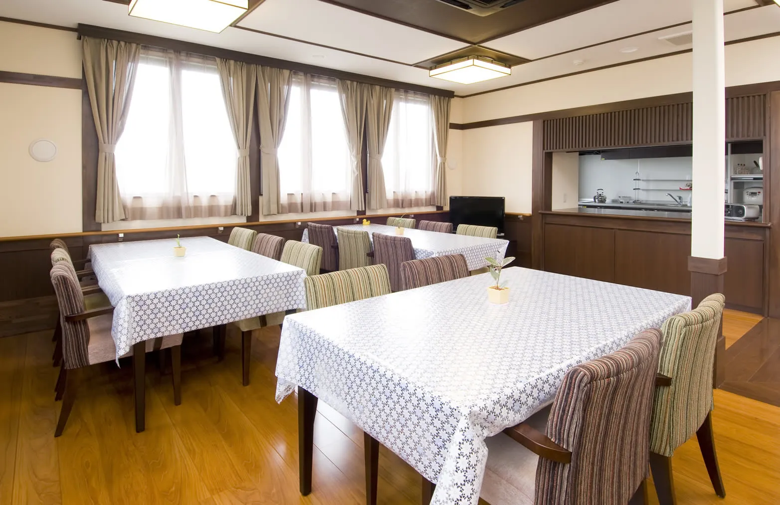 あずみ苑 ラ・テラス堀米の紹介写真 2