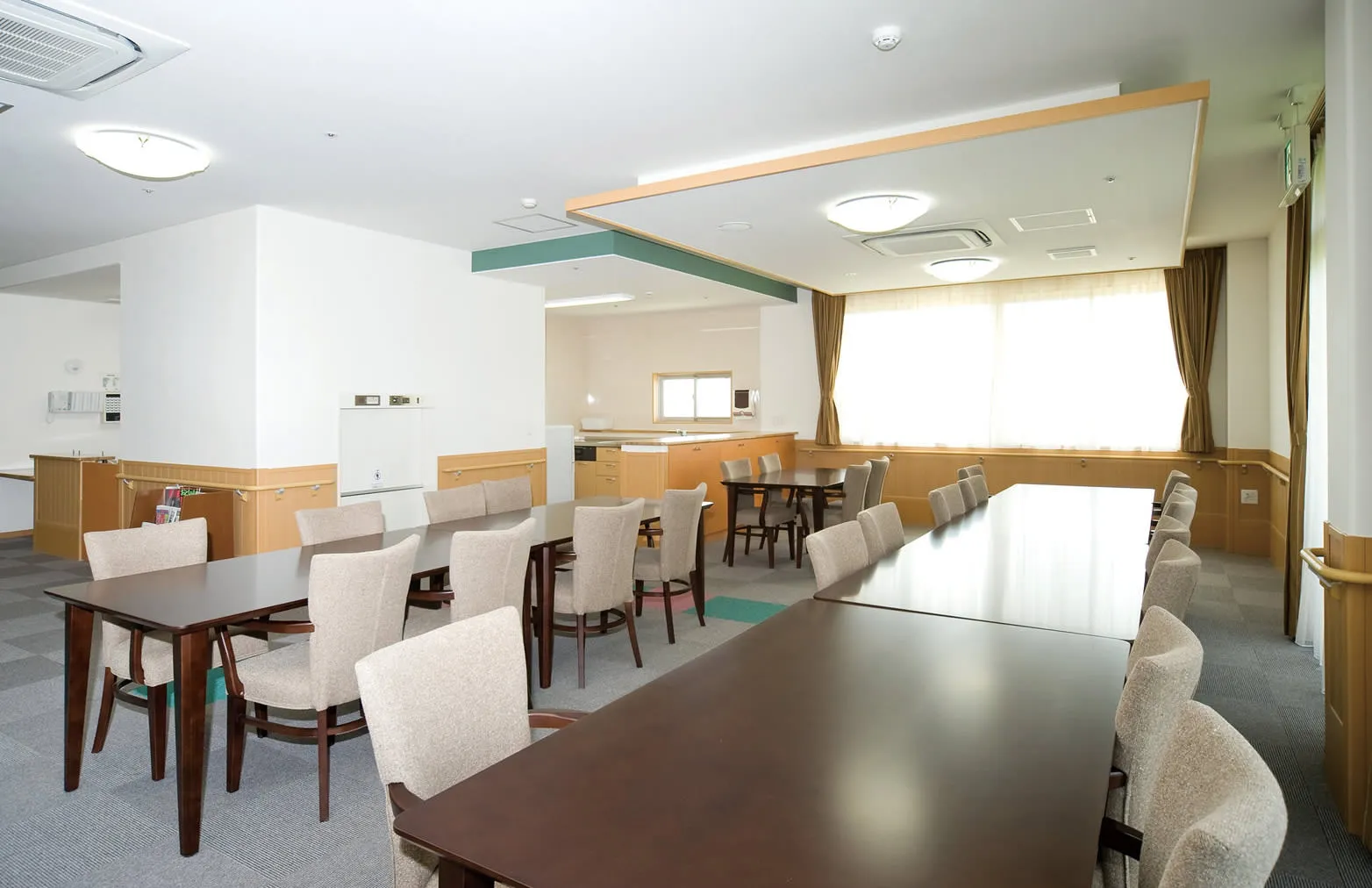 あずみ苑 グランデ太田の紹介写真 2