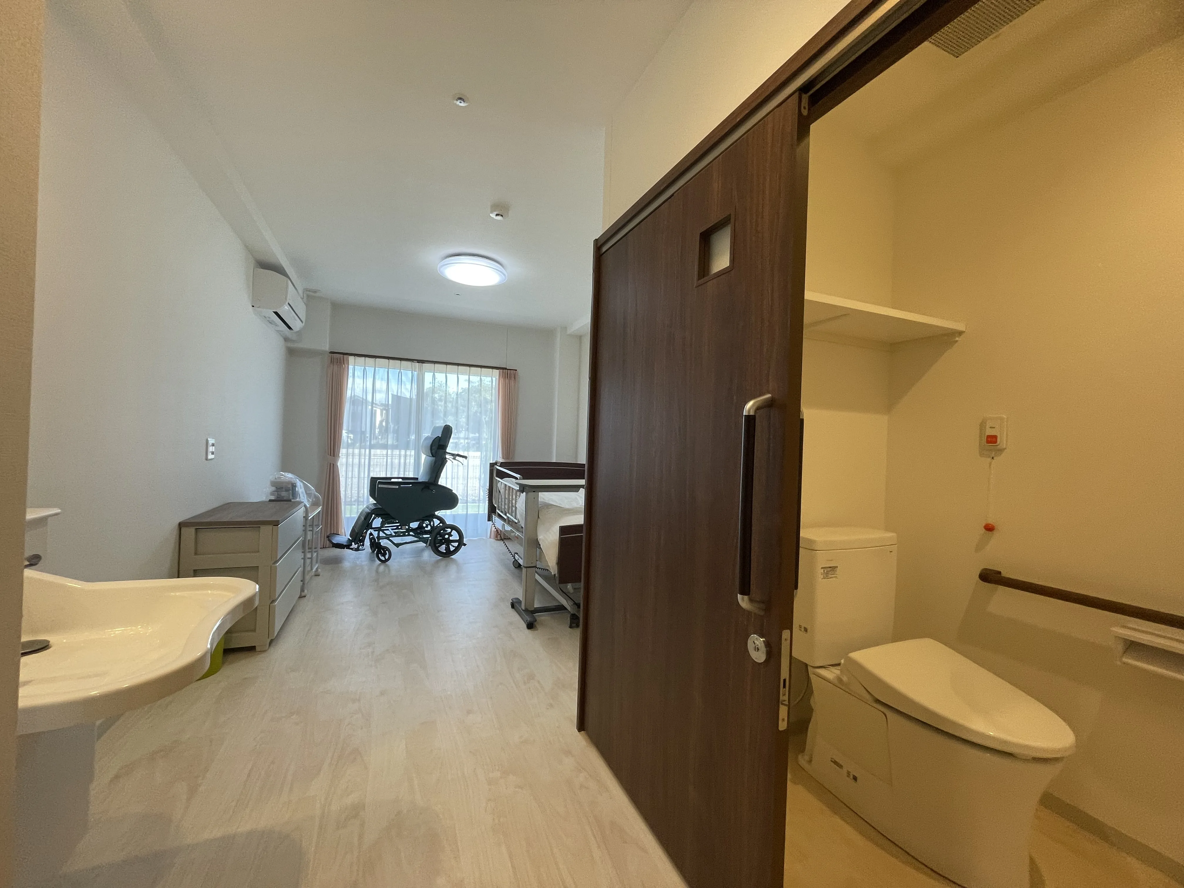 介護付き有料老人ホーム　あすなろ毛呂山 弐番館の紹介写真 2