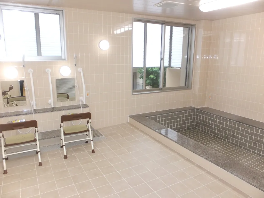 サービス付き高齢者向け住宅フルール東山の紹介写真 6