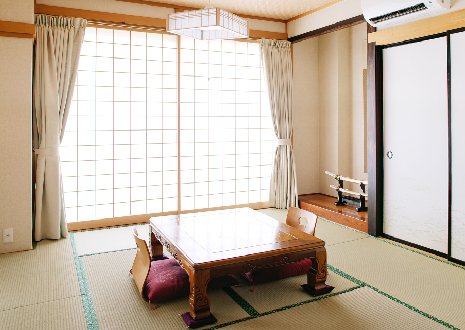 ロイヤルハウス石岡新館の紹介写真 2